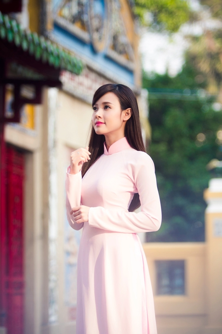 Hot girl Midu duyên dáng đi chùa đầu xuân Hot girl midu duyên dáng đi chùa đầu xuân - 4