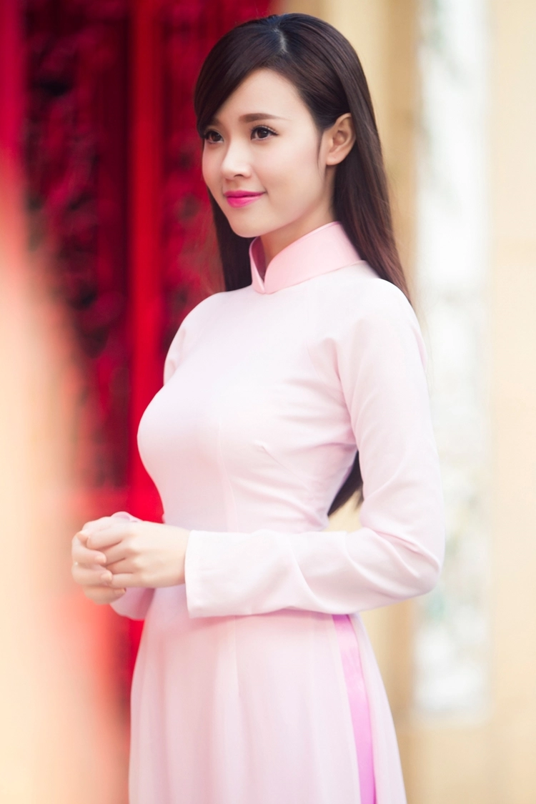 Hot girl Midu duyên dáng đi chùa đầu xuân Hot girl midu duyên dáng đi chùa đầu xuân - 8