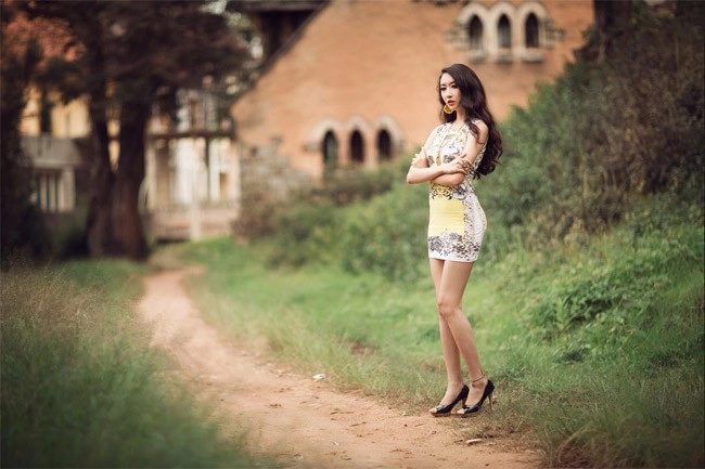 Những hot girl sở hữu đôi chân dài - 11