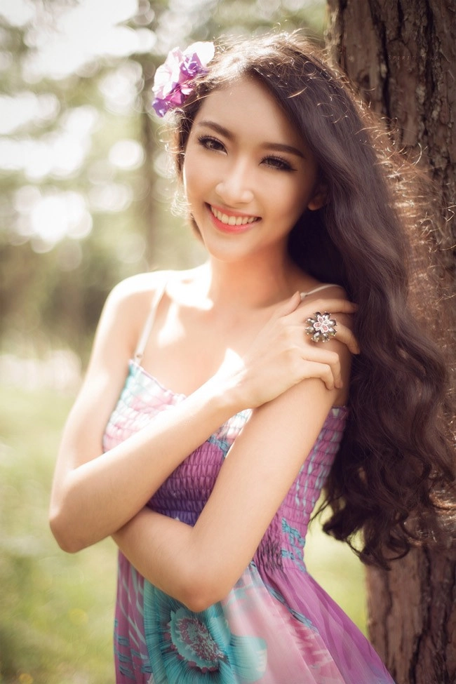 Những hot girl sở hữu đôi chân dài - 12