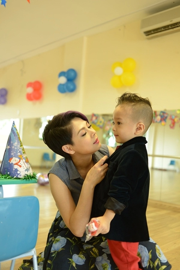 Nhóc tỳ nhà sao việt rộn ràng đón giáng sinh - 7