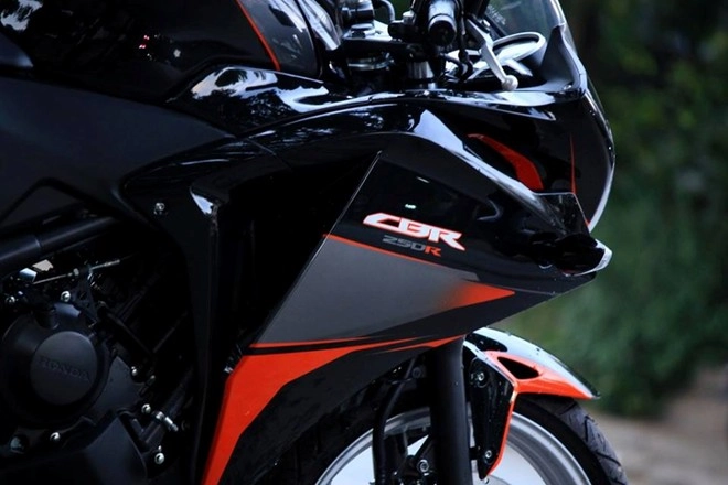 Cbr 250 tông cam đen cá tính mạnh mẽ - 2