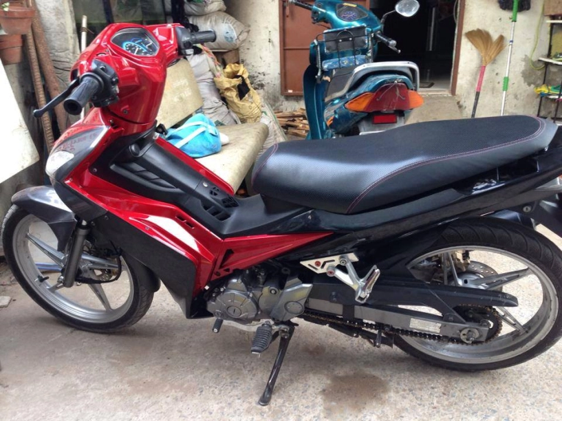 Cận cảnh chiếc ex 2011 xuống dàn áo ex 2010 - 3