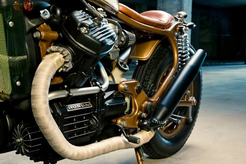 Honda cx500 độ mạnh mẽ với phong cách cafe racer - 8