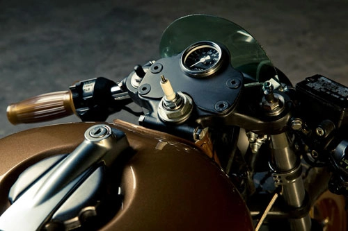 Honda cx500 độ mạnh mẽ với phong cách cafe racer - 11