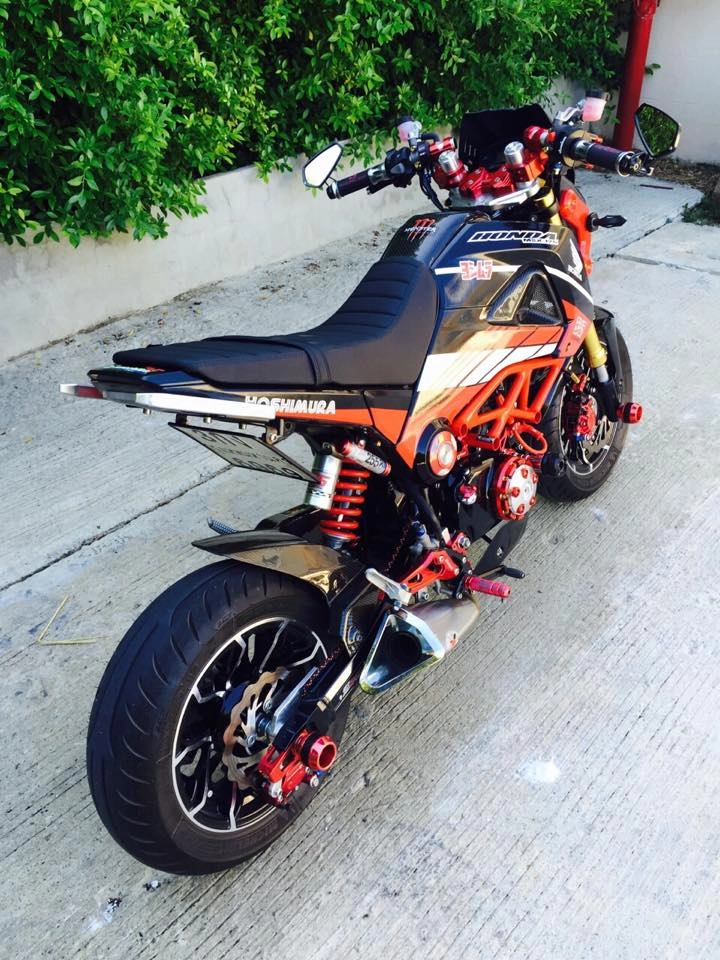 Honda msx độ siêu hầm hố ấn tượng trên phố - 3