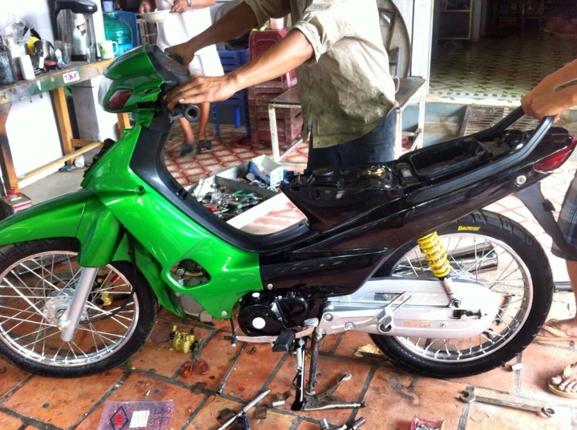 Wave độ lại sơ sài của người thợ hồ - 2