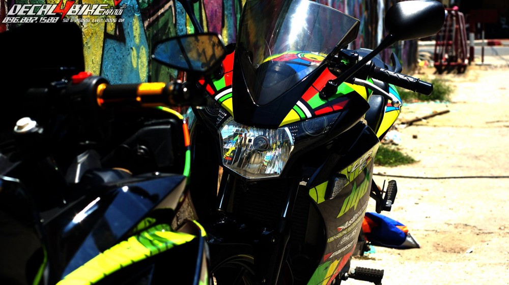 Yamaha r15 - 4