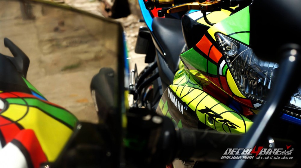 Yamaha r15 - 12