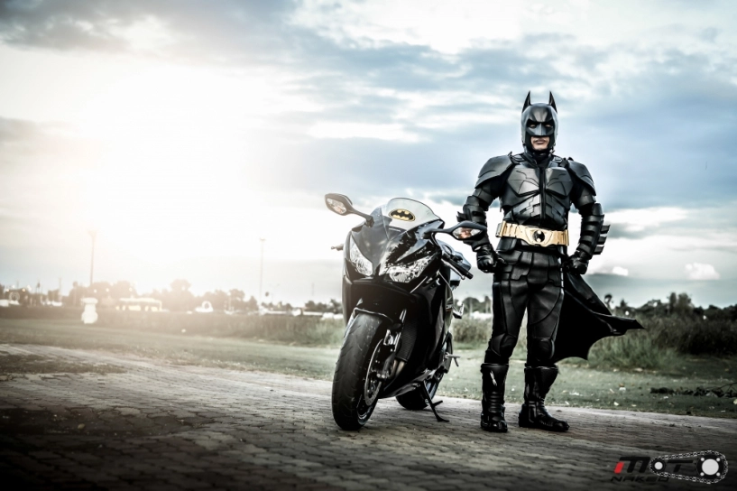 Honda cbr1000rr và batman trong bộ ảnh đẹp đến từ thái - 2