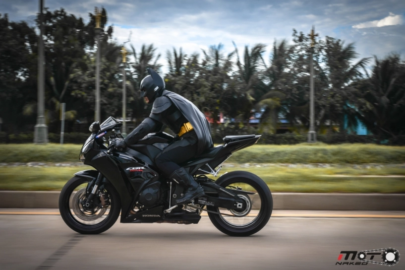 Honda cbr1000rr và batman trong bộ ảnh đẹp đến từ thái - 5
