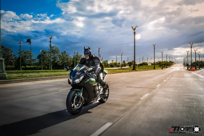 Honda cbr1000rr và batman trong bộ ảnh đẹp đến từ thái - 6