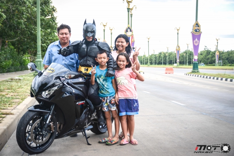 Honda cbr1000rr và batman trong bộ ảnh đẹp đến từ thái - 9