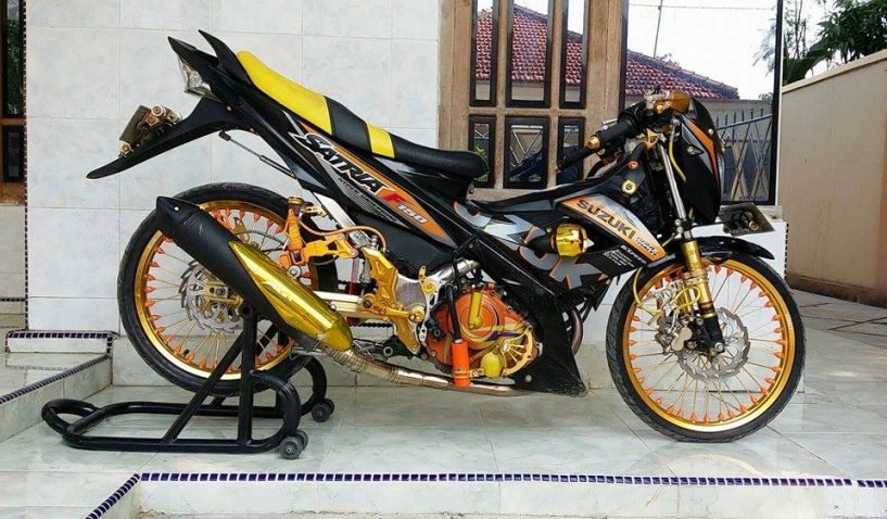 Dân chơi Hà Nội hack đồ xe đua Moto3 gắn lên xế nổ Suzuki Satria F150 độ  cực ấn tượng  Xe máy  Việt Giải Trí