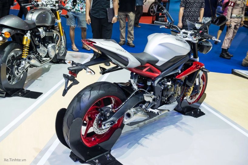 Cận cảnh triumph street triple rx phiên bản đặc biệt tại thái - 17
