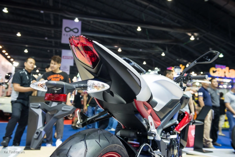 Cận cảnh triumph street triple rx phiên bản đặc biệt tại thái - 23