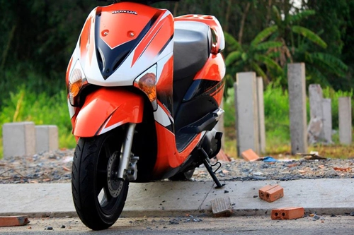 Đến honda scr lead 110 còn đi sơn phối màu - 1