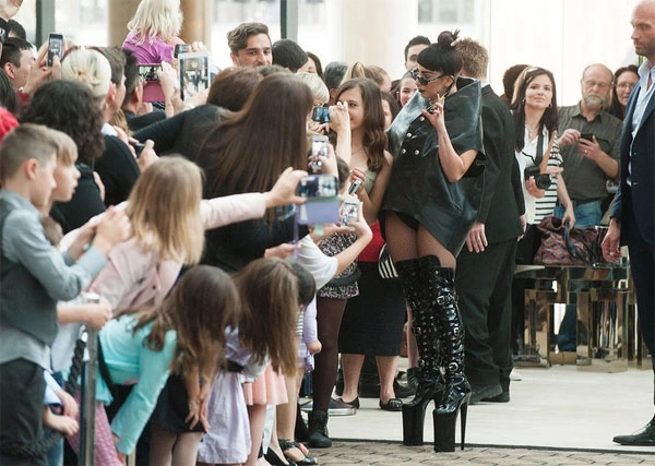 Eva soi 198 selena qua đêm ở nhà justin - 9