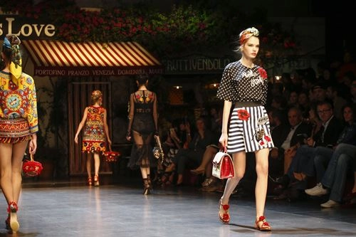 Tình yêu nước ý nồng cháy trong bst dolce - 15