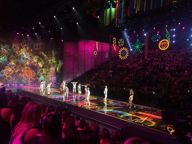 Victorias secret show 2015 gây hụt hẫng vì mờ nhạt - 15