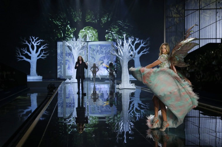 Victorias secret show 2015 gây hụt hẫng vì mờ nhạt - 16