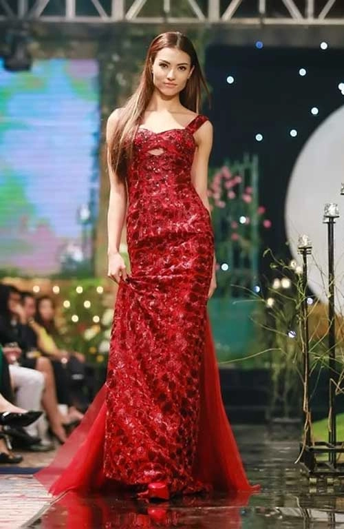 Tuần qua cô dâu quỳnh nga cuốn hút với vòng 1 tròn đầy - 9