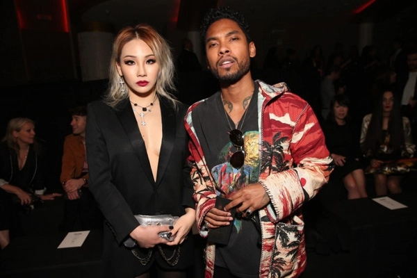 3 người đẹp hàn khiến fan mát lòng mát dạ tại new york fw - 1