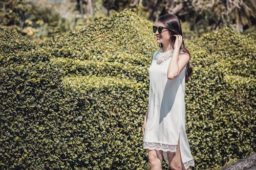 Á hậu lệ hằng gợi ý cách chọn váy suông đẹp và tiện ích - 3