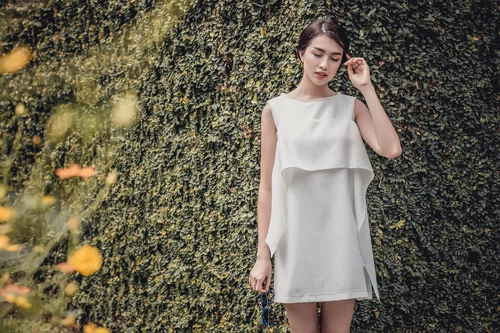 Á hậu lệ hằng gợi ý cách chọn váy suông đẹp và tiện ích - 6