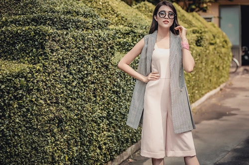 Á hậu lệ hằng gợi ý cách chọn váy suông đẹp và tiện ích - 16