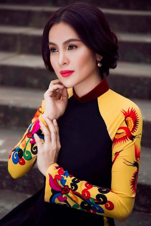 Á hậu phương lê sang trọng với áo dài 8-3 - 4