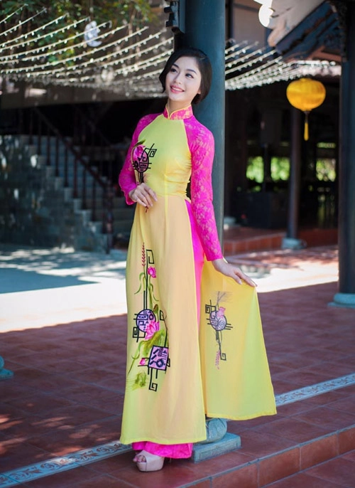 Áo dài tôn đường cong mỹ miều cho thiếu nữ mùa xuân - 3