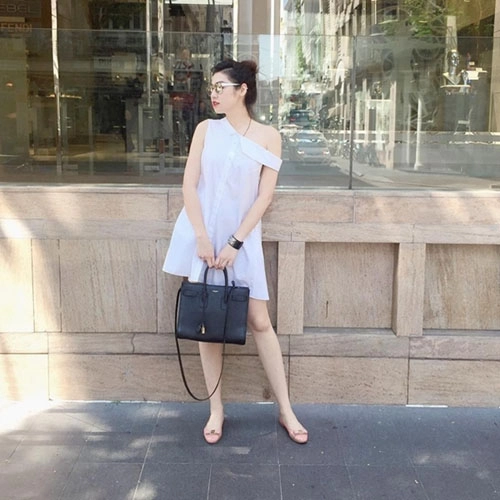 Chấm điểm váy áo của 2 á hậu hot nhất vbiz - 10