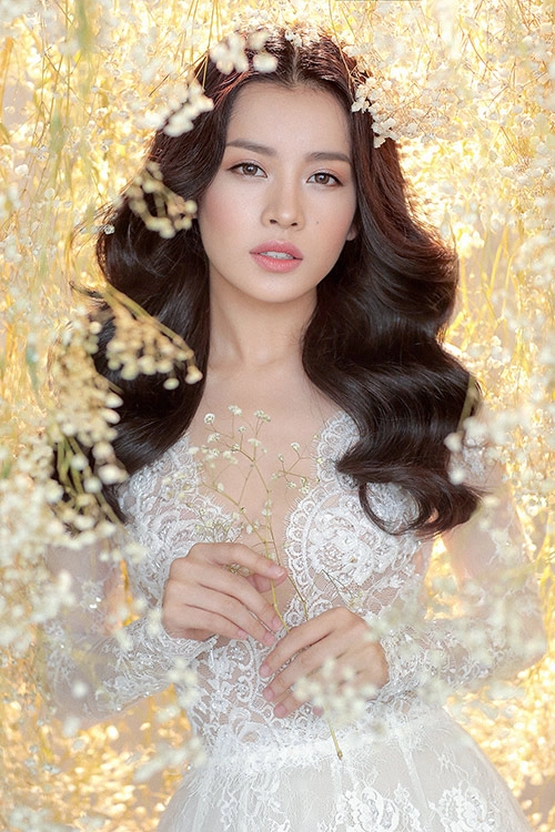 Chi pu làm cô dâu thiên thần với váy cưới ren trắng - 7