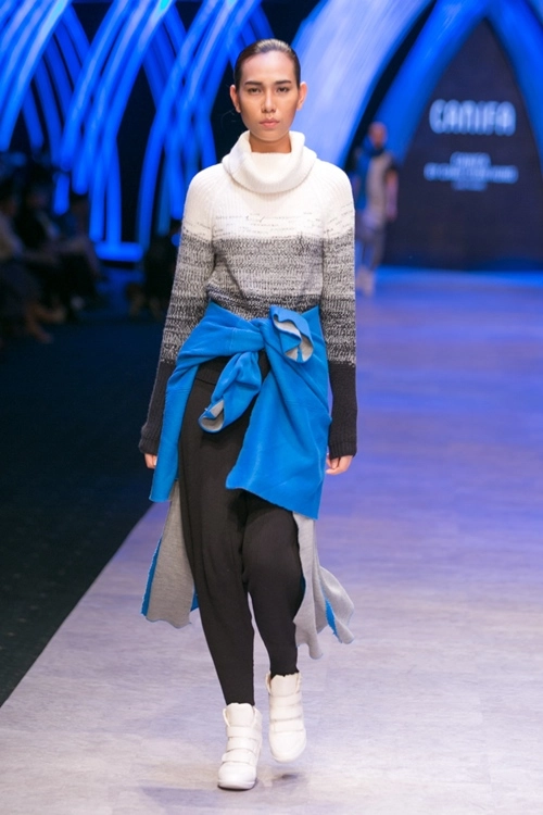 Hai ntk nam khuấy đảo sàn diễn ở đêm thứ 2 vifw - 18