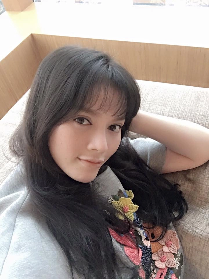 Lý nhã kỳ trẻ trung như thiếu nữ với tóc mái thưa - 4