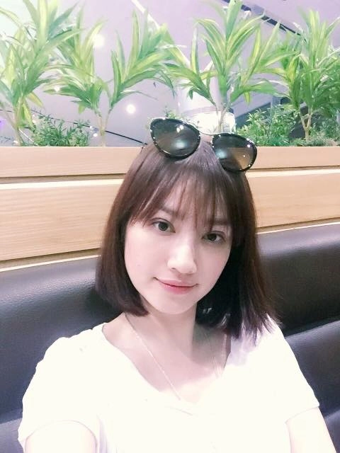 Mỹ nhân việt trẻ trung như thiếu nữ khi để tóc mái thưa - 5