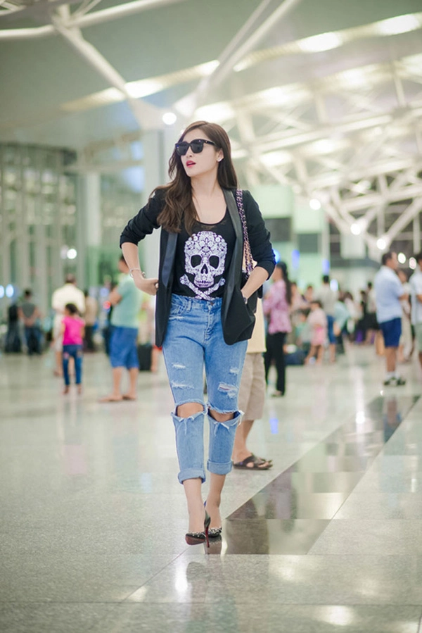 Thời trang sân bay điệu đà của hoa hậu á hậu việt - 4