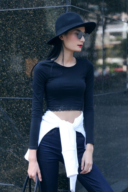Tuần qua elly trần khoe vòng 3 cong vút với quần jeans - 10