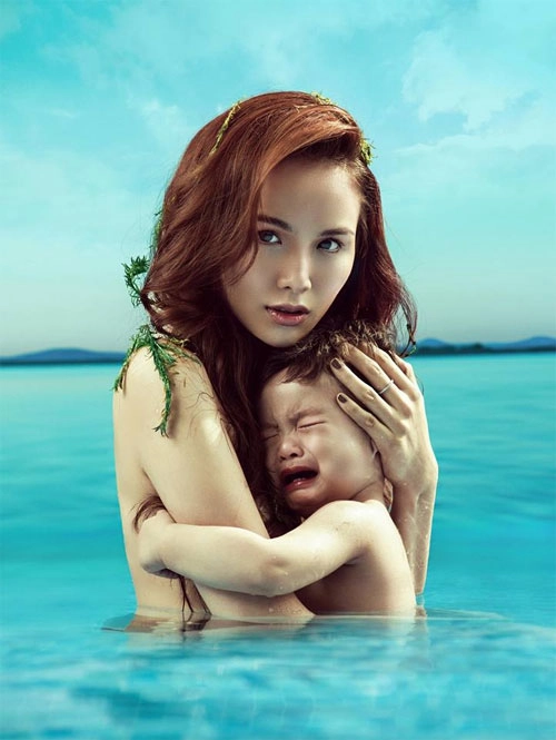 Hh diễm hương bán nude chụp ảnh cùng con trai - 1