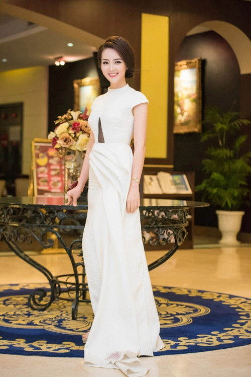 Á hậu diễm trang khéo che bụng bầu hot nhất tuần - 5