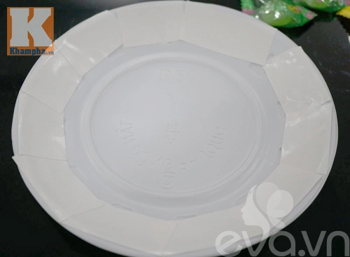 Cách làm hoa sen để ban thờ ngày tết từ kẹo - 8