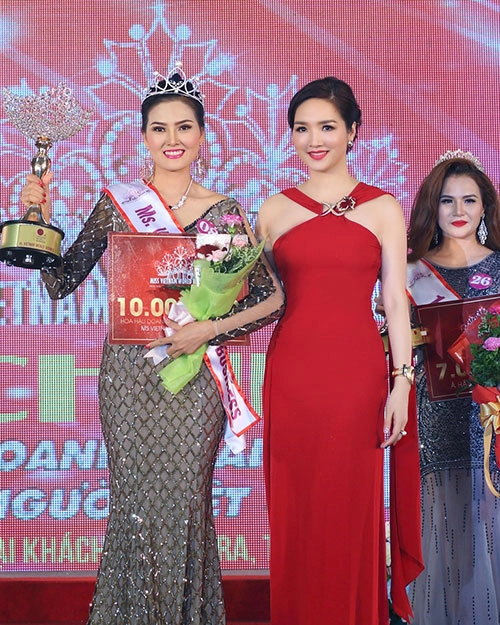 Hoa hậu giáng my đỏ rực khoe dáng bên xuân nguyễn - 11