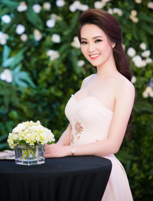 Tú anh - lệ hằng đọ sắc một chín một mười với đầm đen - 10