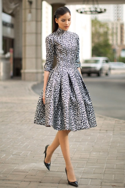 Vừa đăng quang quán quân vn top model đã đụng hàng liên tục - 4