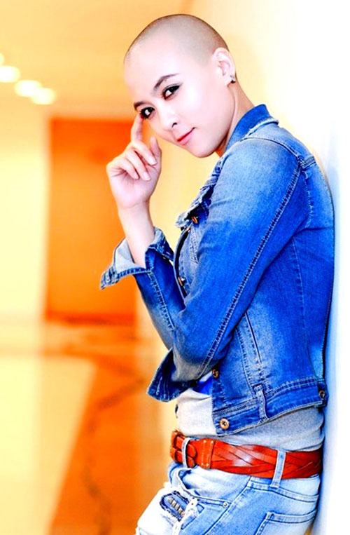 Cô gái cạo đầu trọc gây sốt vietnam idol 2015 - 2