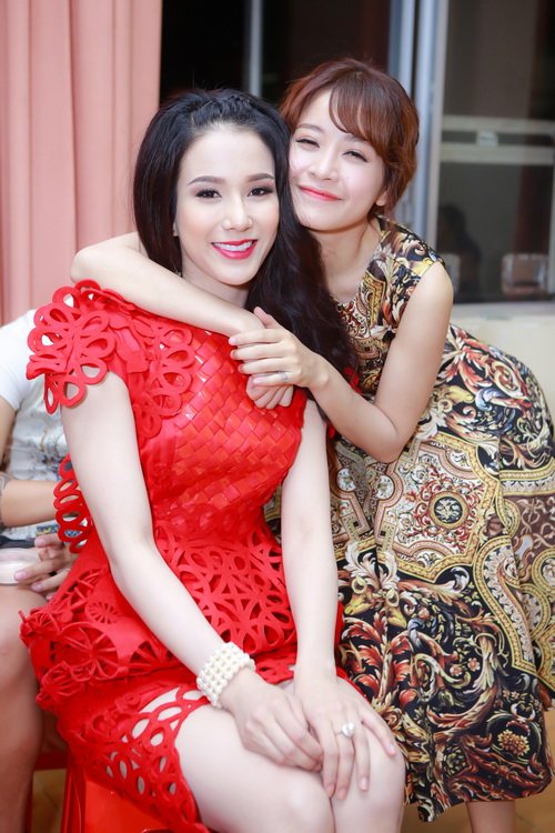 Tuần qua cô dâu tâm tít đẹp rạng ngời trong ngày cưới - 16