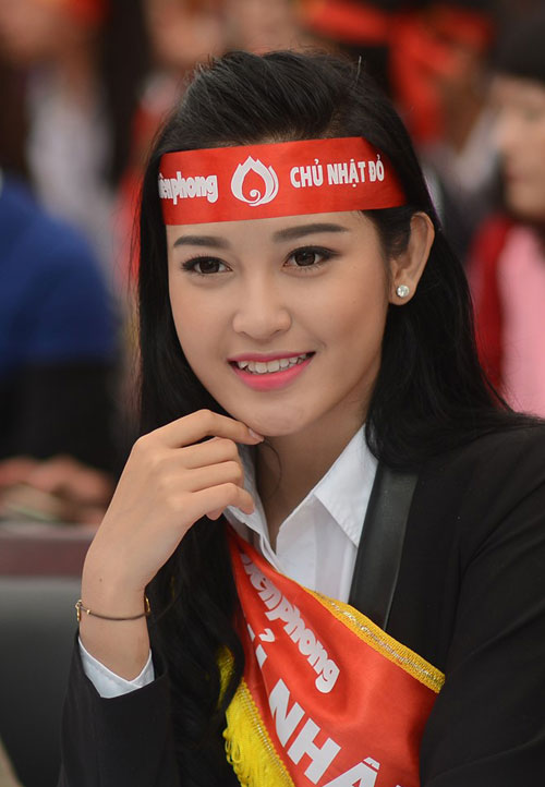 Tuần qua ngân khánh da căng bóng lan khuê khoe đường cong - 7