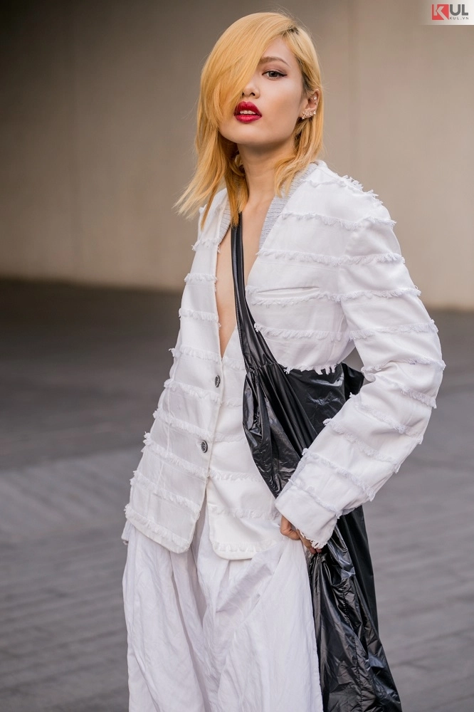 Phí phương anh khoe street style độc đáo quý ông thuận nguyễn cưỡi mô tô đầy quyến rũ - 20