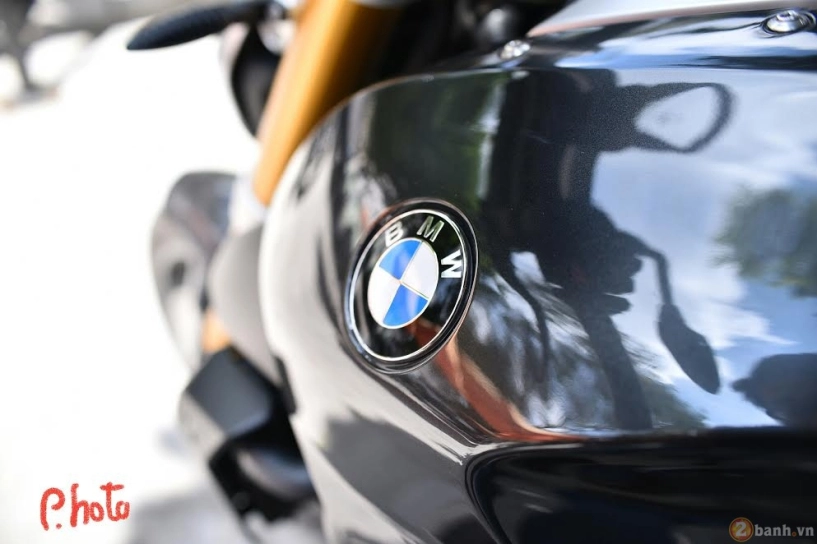 Hàng khủng bmw r 1200 r hiếm hoi tạo dáng tại sài gòn - 2